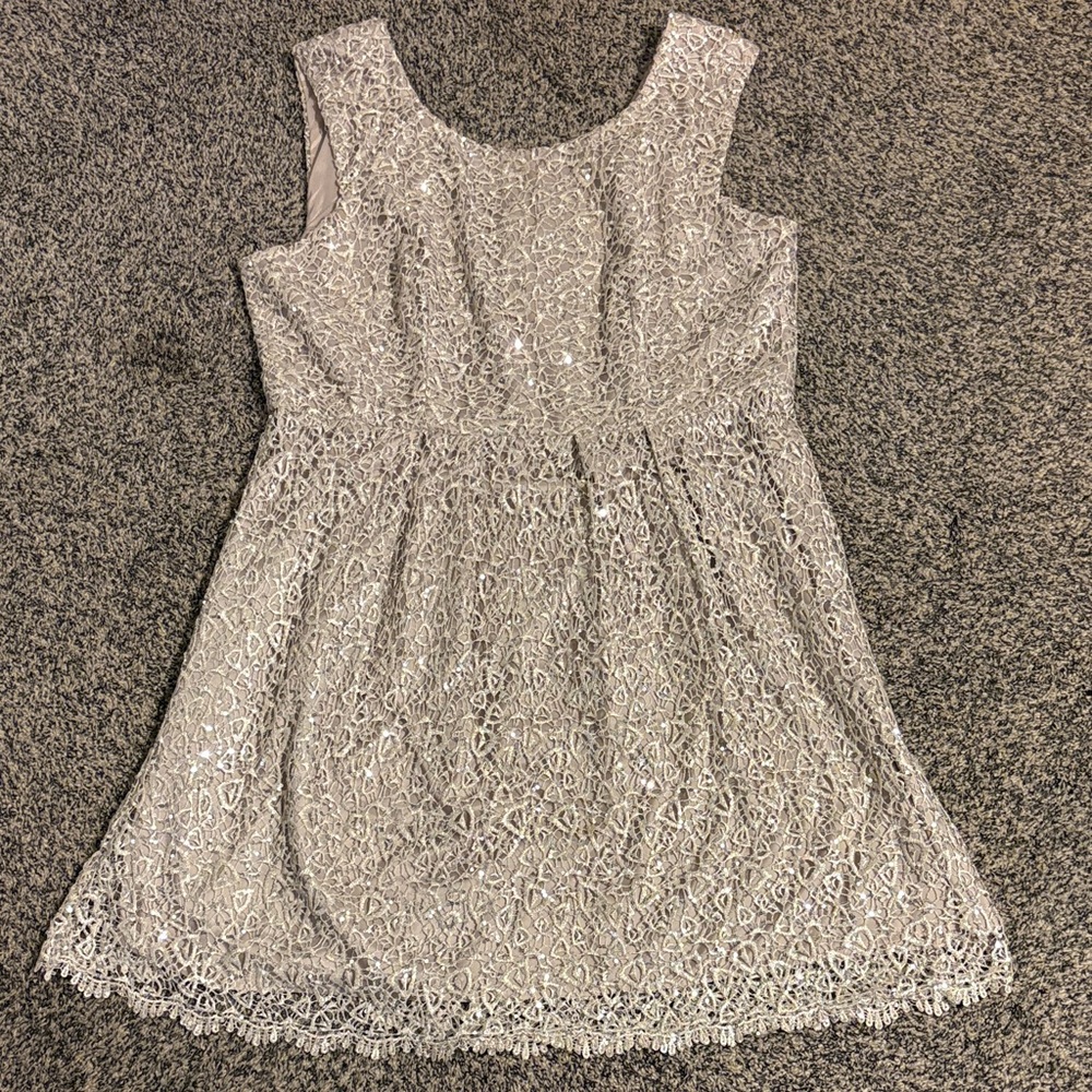 Elegant Lace Midi Dress - Silver Sequins Size 18